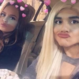 Meet your Posher, Chanel